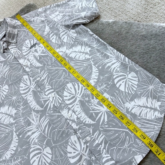 Columbia Rapid Rivers Short Sleeve Button Down Shirt - Picture 9 of 10